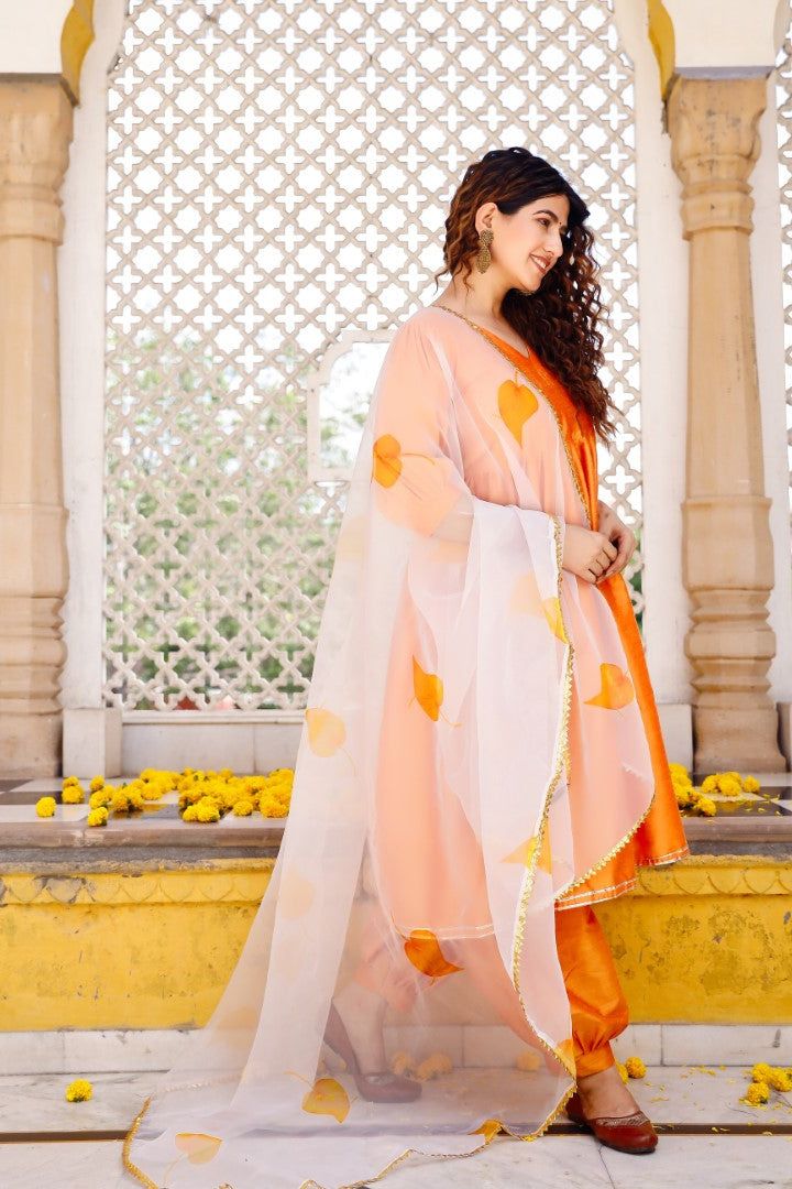 white dress with orange dupatta Orange Dupatta Off White Kurta Set  IndiFeels Australia