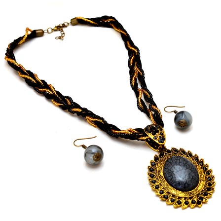 Black and Gold Polish beaded drop neckless with Round Pandent and Pair of Earrings for Women