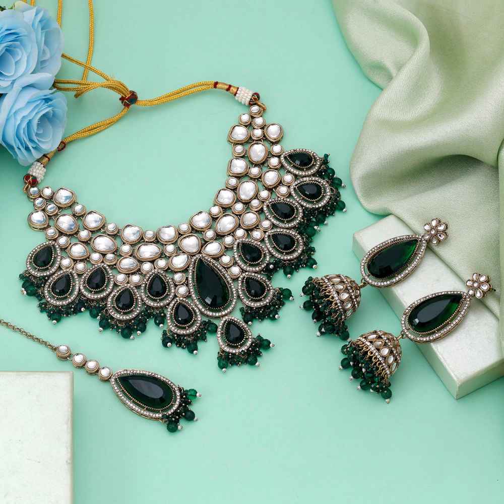 Green Color Kundan Necklace Set With Traditional Detailing And Festive Charm-FNKN175GRN