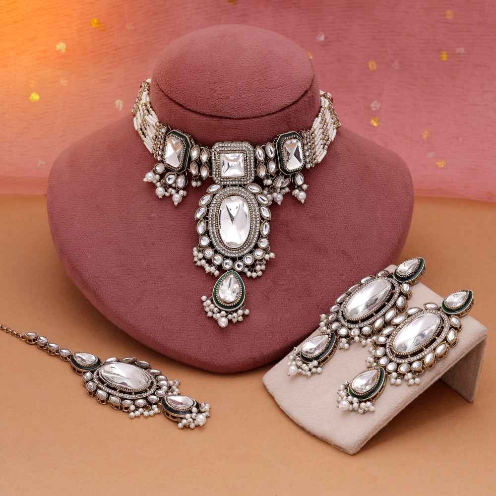 White Color Choker Kundan Necklace Set Offering Classic Ethnic Elegance-FNKN177WHT